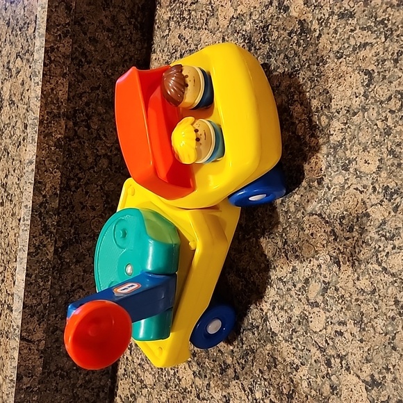 Vintage 1985 Little Tikes Toddle Tots Truck - Picture 1 of 7